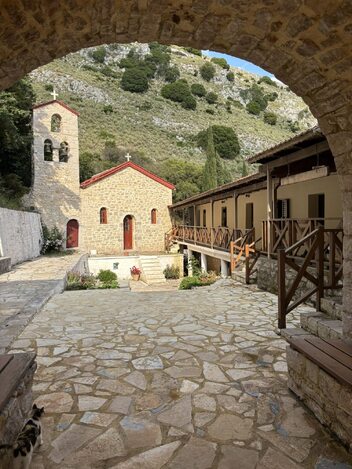 Ιερά Μονή Νοτενών (Κοίμησις Θεοτόκου)