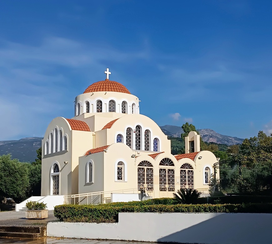 Ι.Ν. Τριών Ιεραρχών Πανεπιστημίου Πατρών