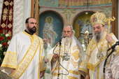 ΧΙΛΙΑΔΕΣ ΠΡΟΣΚΥΝΗΤΕΣ ΣΤΗΝ ΘΕΙΑ ΛΕΙΤΟΥΡΓΙΑ ΤΗΣ ΕΟΡΤΗΣ ΤΗΣ ΑΓΙΑΣ ΚΑΡΑΣ ΤΟΥ ΑΠΟΣΤΟΛΟΥ ΑΝΔΡΕΟΥ, ΣΤΗΝ ΠΑΤΡΑ.